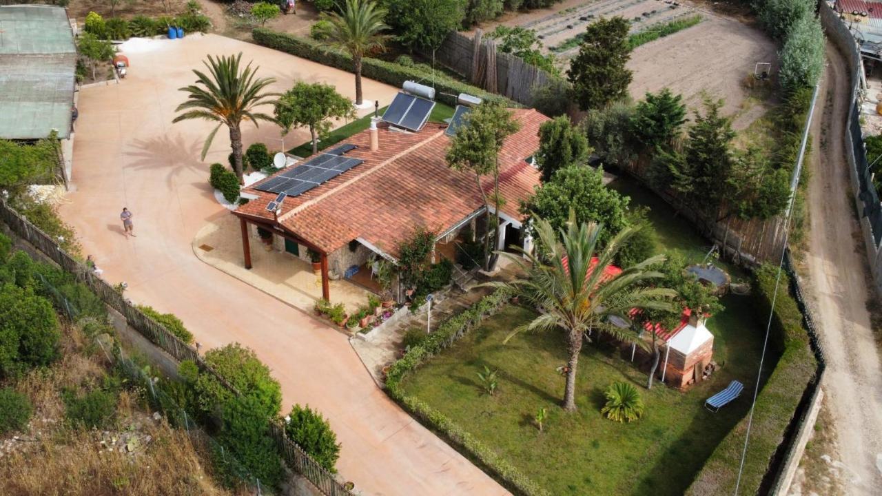 Casa Vacanze SantʼAntìoco Exterior foto