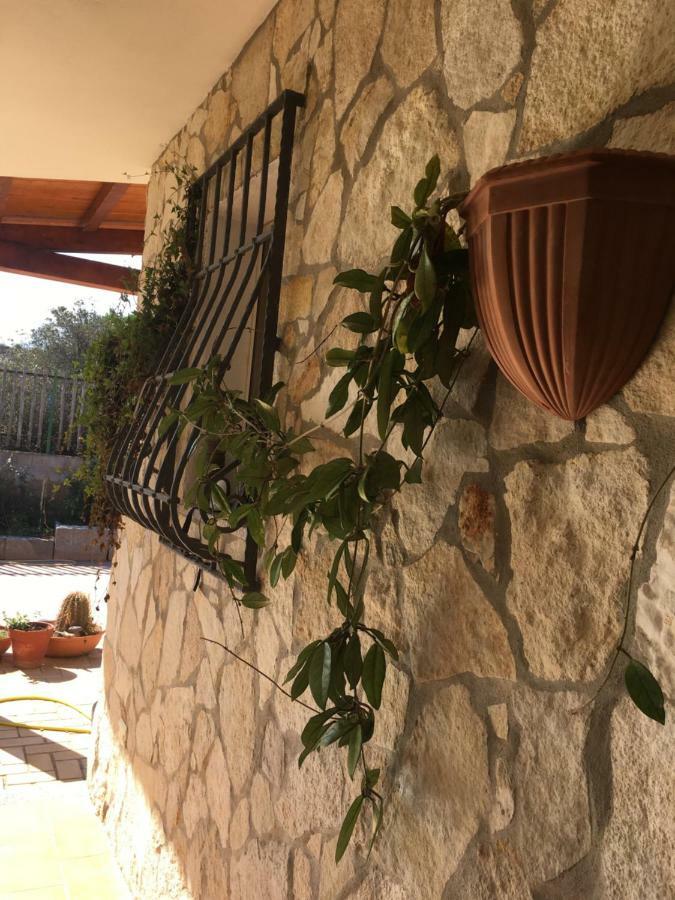 Casa Vacanze SantʼAntìoco Exterior foto