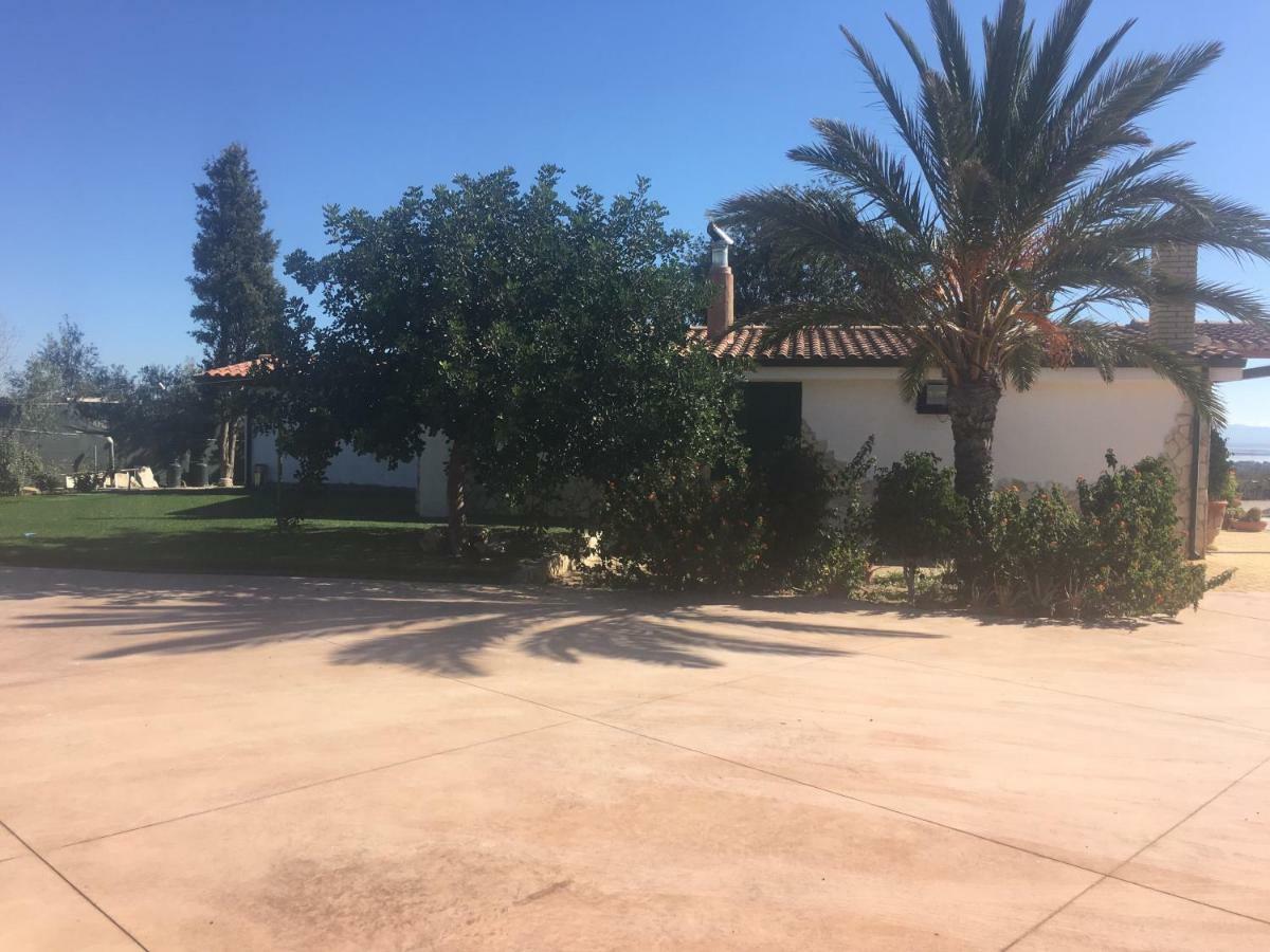 Casa Vacanze SantʼAntìoco Exterior foto