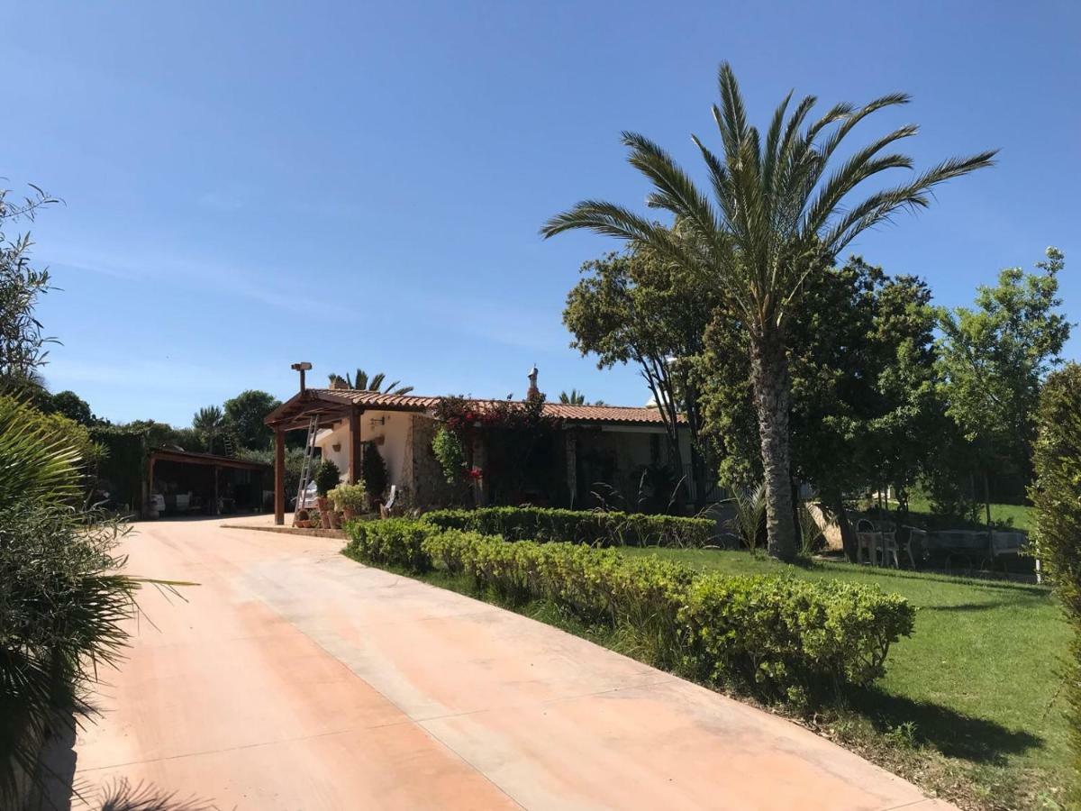 Casa Vacanze SantʼAntìoco Exterior foto