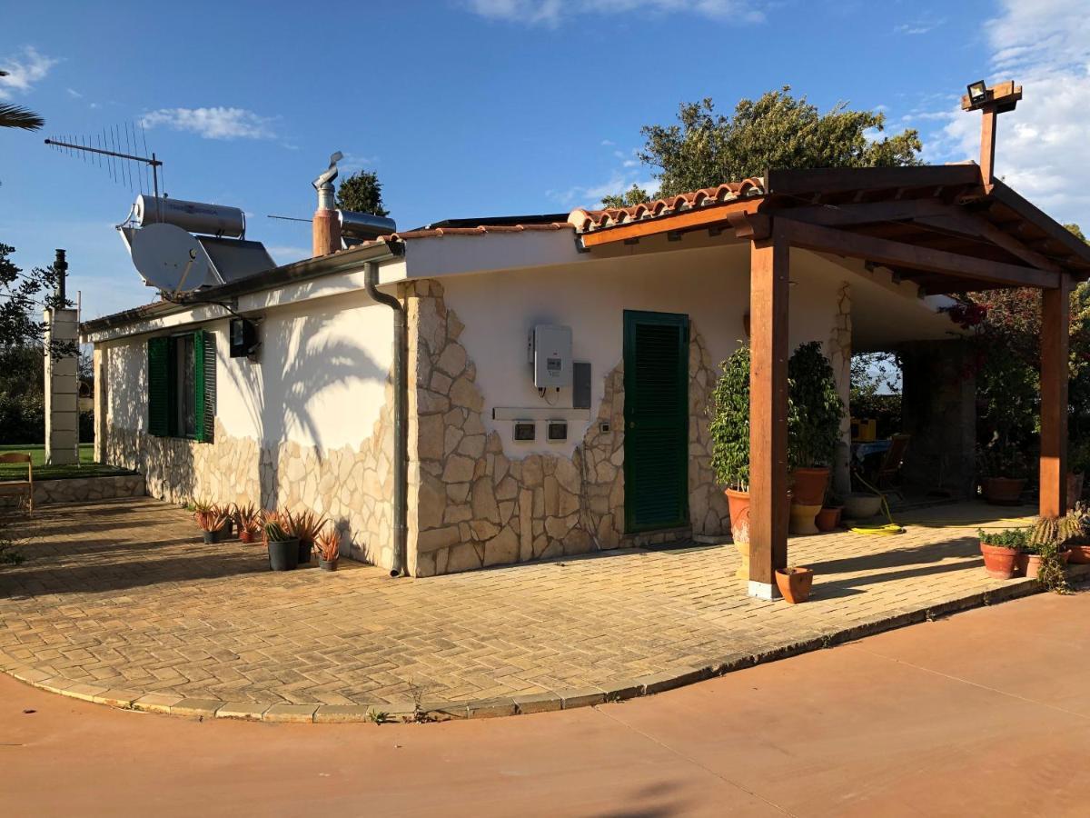 Casa Vacanze SantʼAntìoco Exterior foto